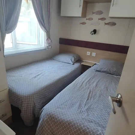Mh Les Mimosas Sur Terrain Prive En Pinede Sur Horská chata *